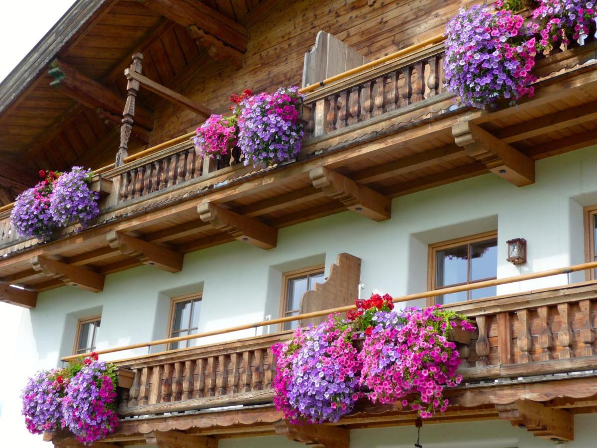 Ferienwohnung Huberhof Oberndorf in Tirol Exterior foto